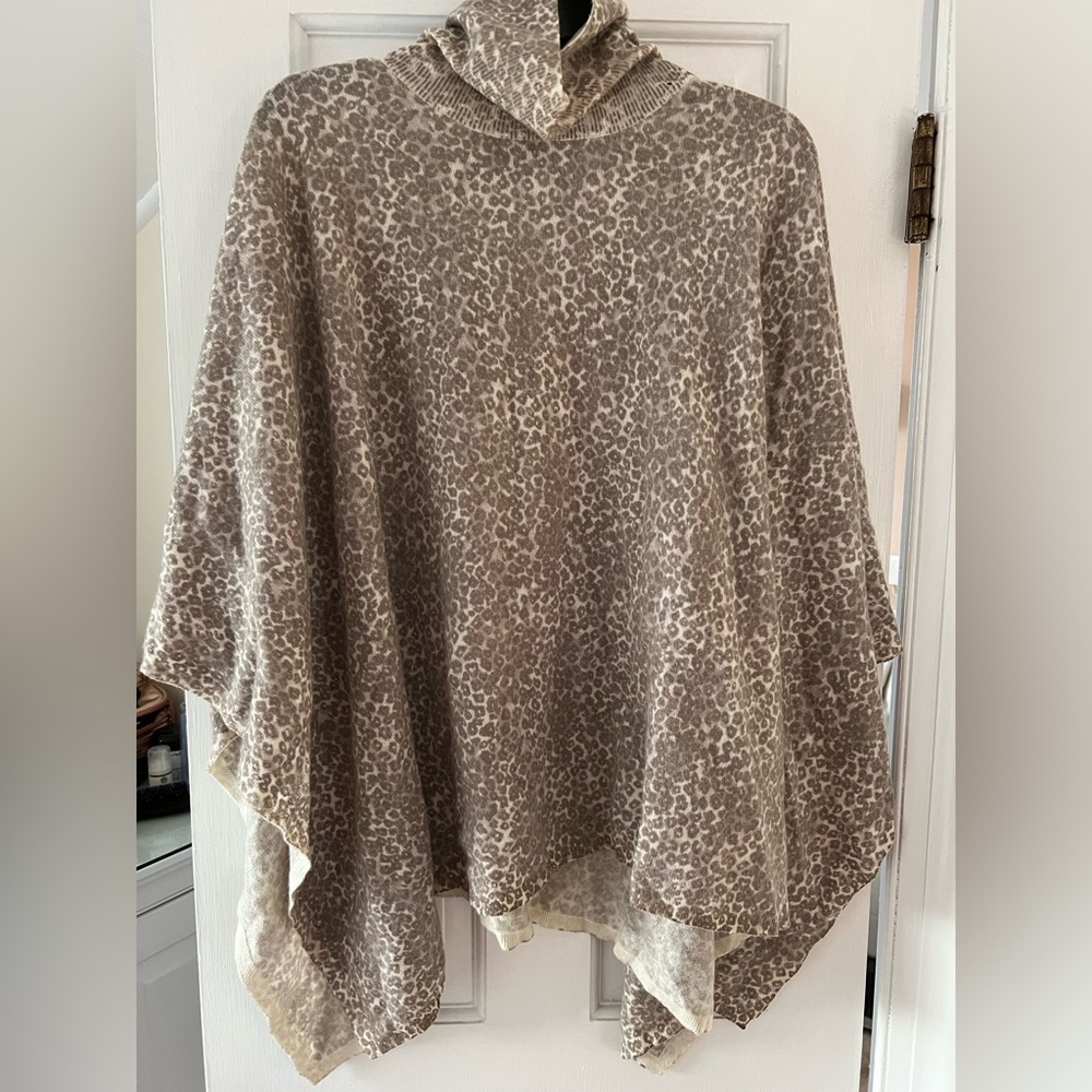 J. McLaughlin Cashmere Animal Print Poncho in Gray and Cream